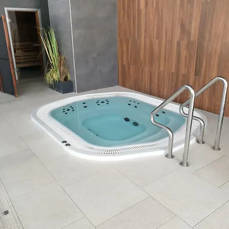 Z Basenem Laura Polanki Park Lejlighed Kołobrzeg