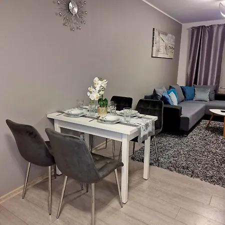 Apartmán Z Basenem Laura Polanki Park *