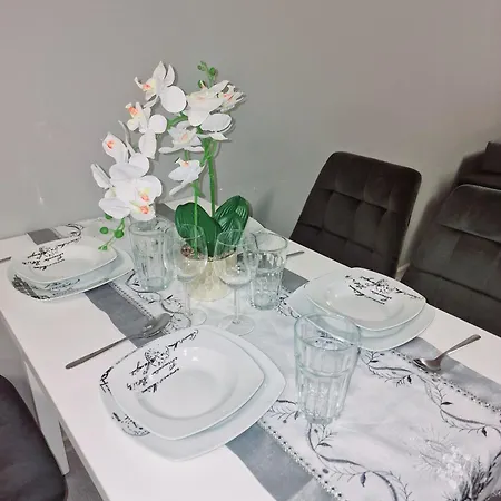 Apartmán Z Basenem Laura Polanki Park *