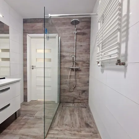 Z Basenem Laura Polanki Park Apartment Kolberg