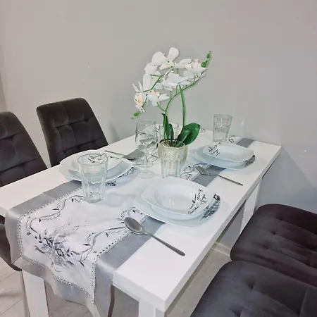 Apartmán Z Basenem Laura Polanki Park Kolobřeh