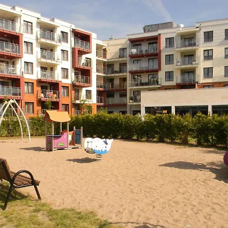 Z Basenem Laura Polanki Park Apartmán *