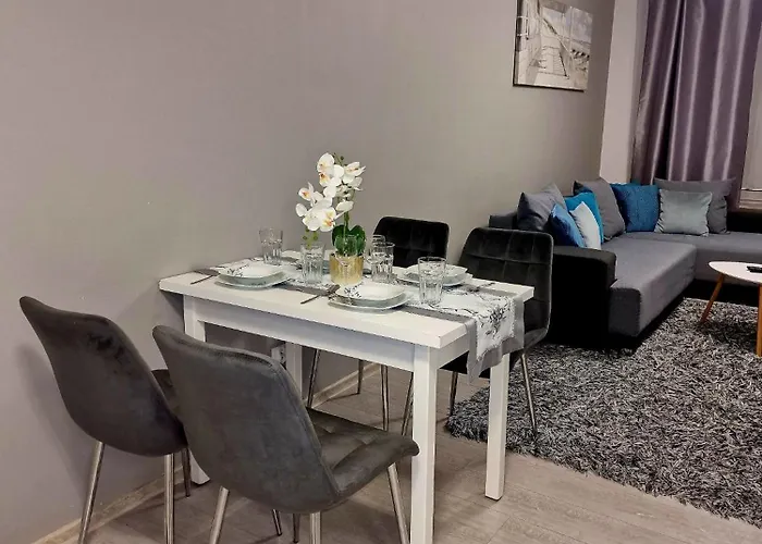 Apartment Z Basenem Laura Polanki Park *