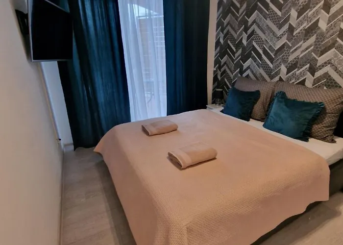 Apartment Z Basenem Laura Polanki Park