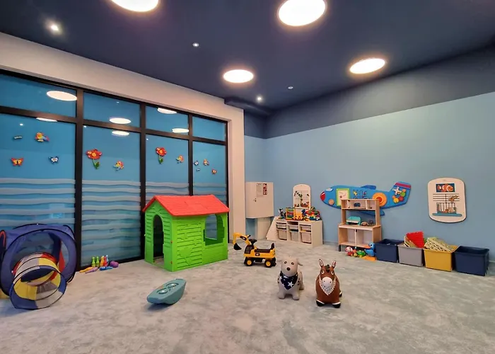 Apartment Z Basenem Laura Polanki Park